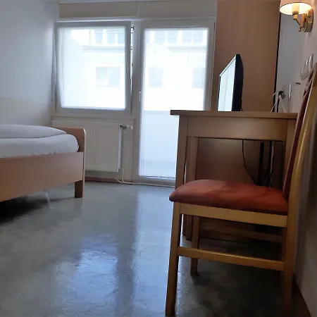 Eldu Hotel *