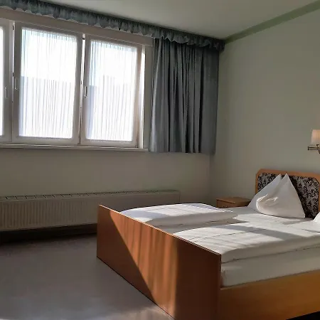Eldu Hotel *